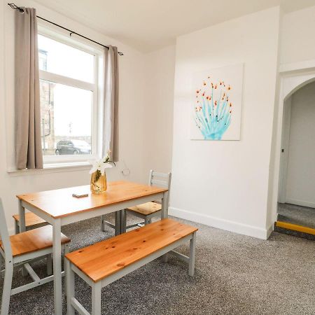 Annielea Is A Cosy 3 Bed Cottage In Helensburgh Exterior foto
