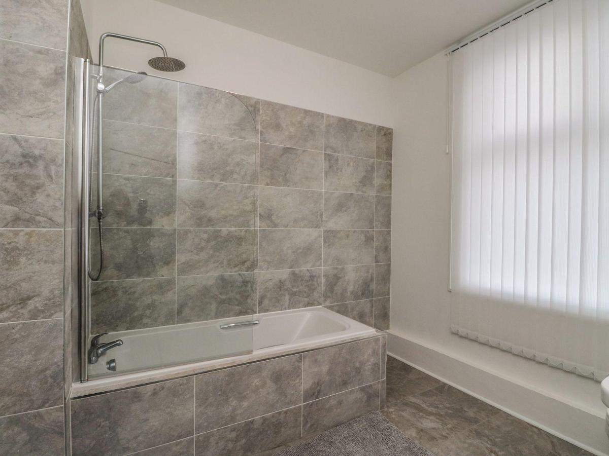 Annielea Is A Cosy 3 Bed Cottage In Helensburgh Exterior foto